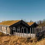 Log With Views Of Jotunheimen Mountains Feriehus Gala